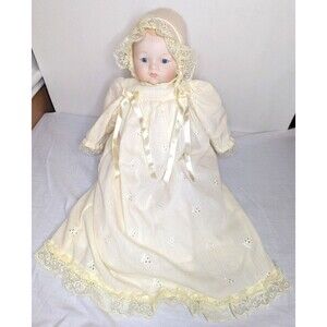 VTG Ashley Original Porcelain Musical Doll 1986 Brahms Lullaby Baby Bette Ball
